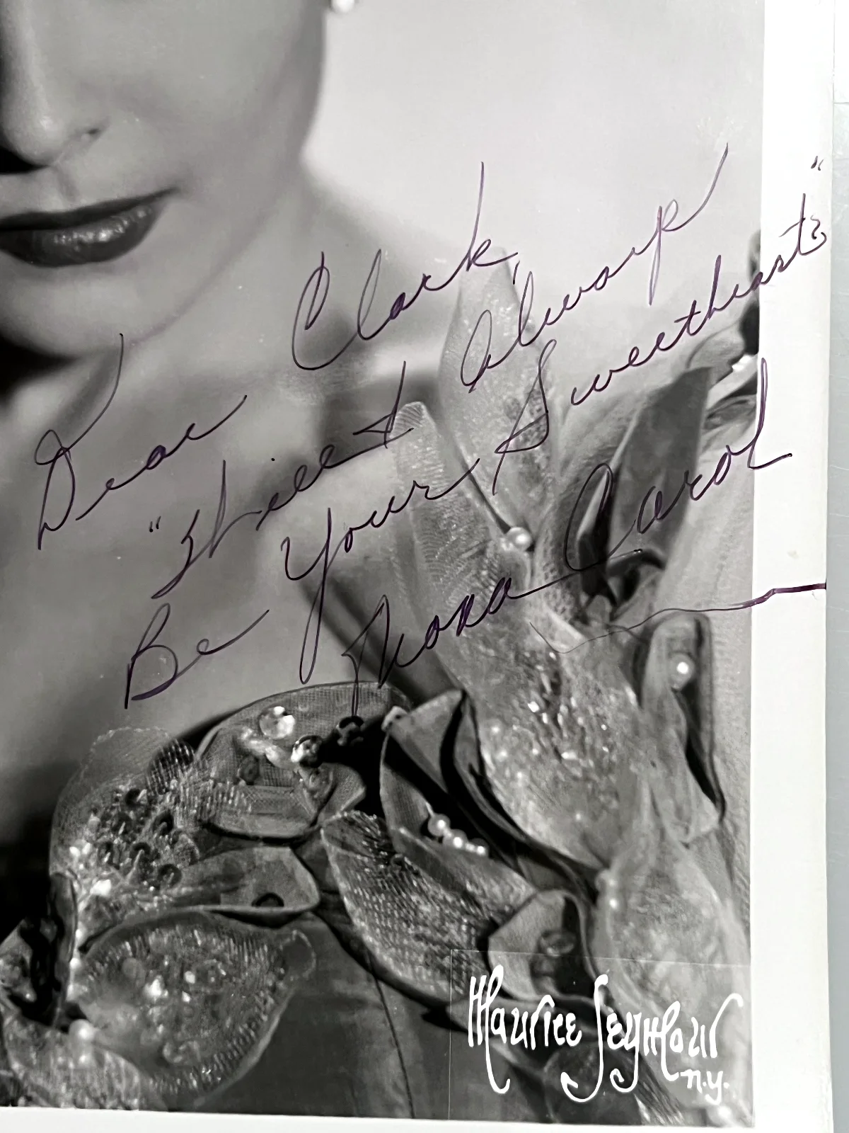 Celebrity Autograph MONA CAROL Signed Photo WJR Clark Reid Detroit, изображение 2