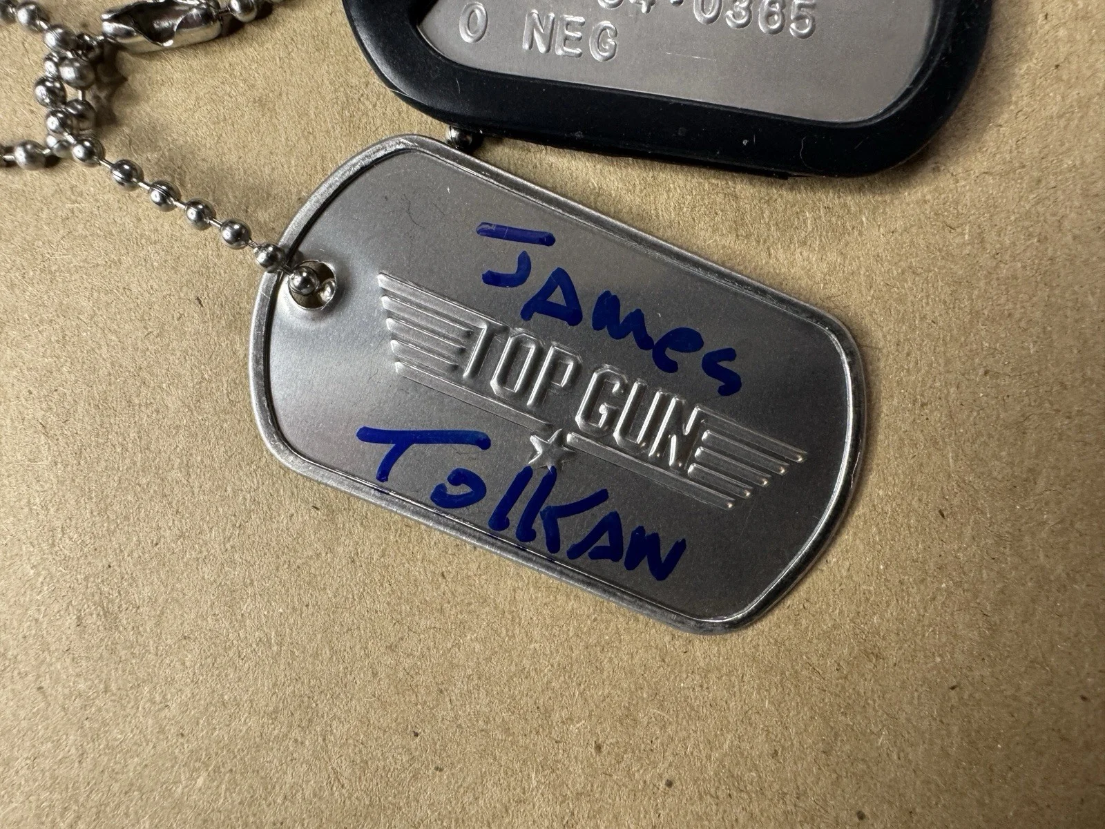 James Tolkan — Signed James Tolkan Autographed Top Gun "Stinger" Custom Dog Tags Beckett COA, image 4