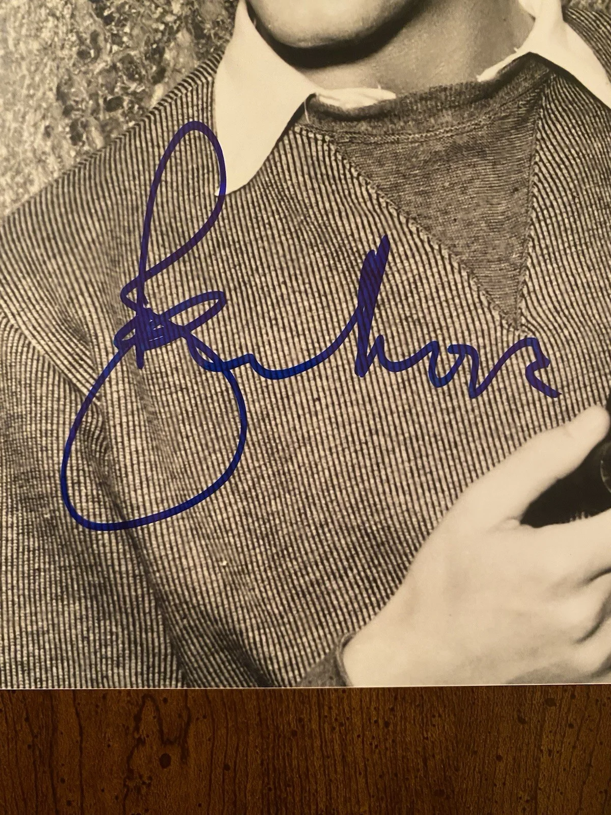 Roger Moore — Roger Moore Signed Autographed Photo With COA Simon Templar The Saint, image 2