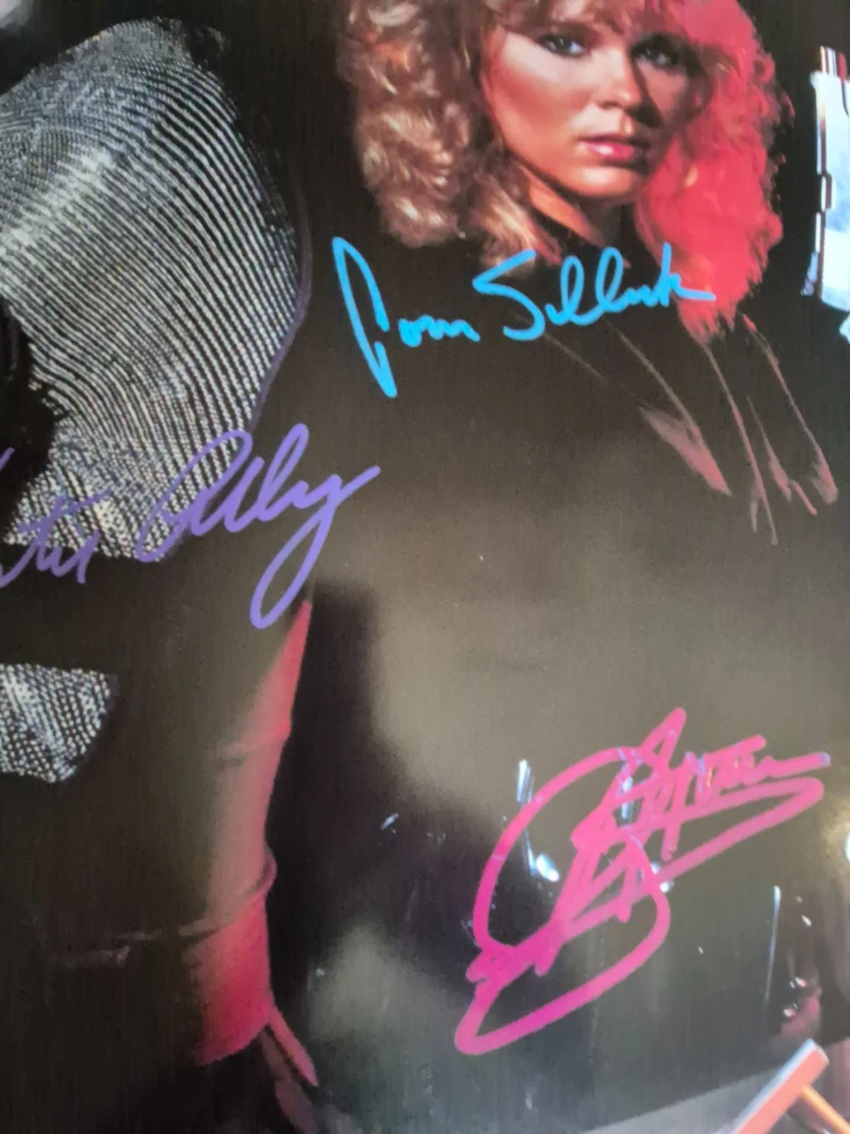 SEE BELOW — RUNAWAY---TOM SELLECK CAST SIGNED-THE MOVIE POSTER-vintage-w/COA ekim, изображение 4