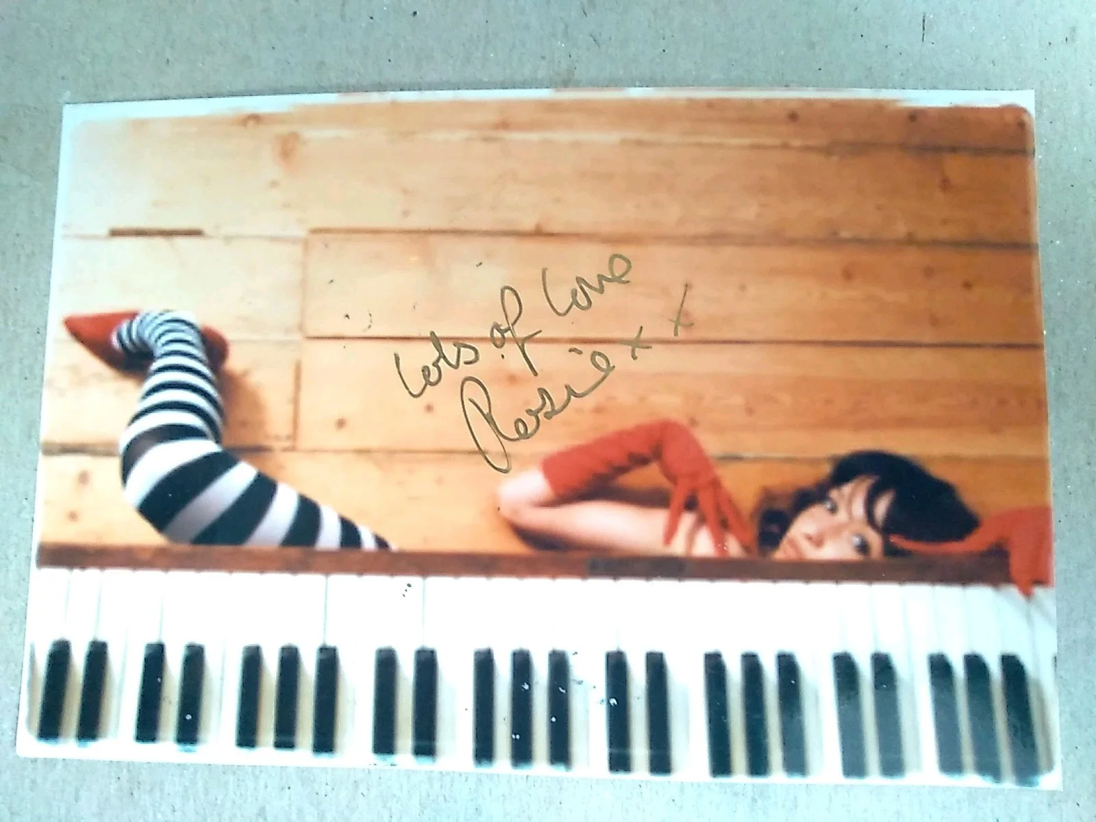 Rosie Vanier Singer And Keyboard Player For Cornwall Autograph Signed 6x4 Photo, изображение 2