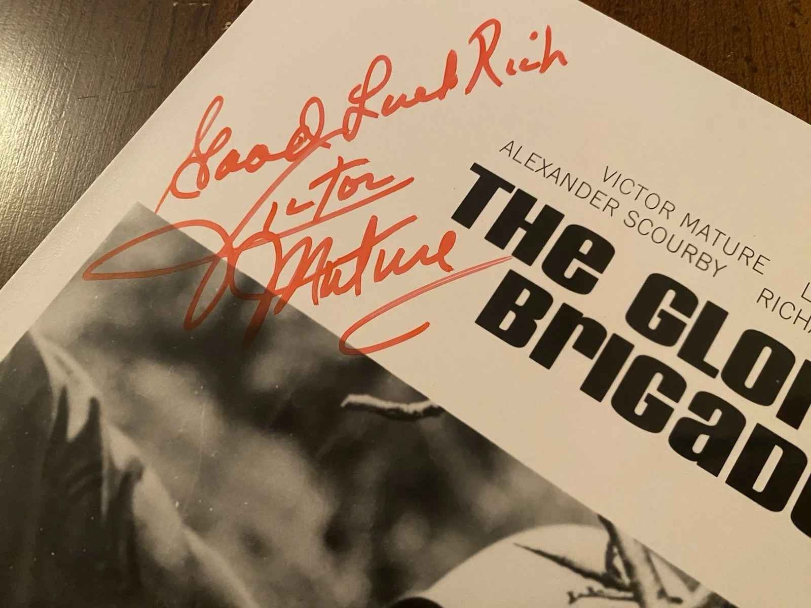 Victor Mature — Victor Mature Signed Autographed Photo The Glory Brigade The Robe In Person, изображение 3
