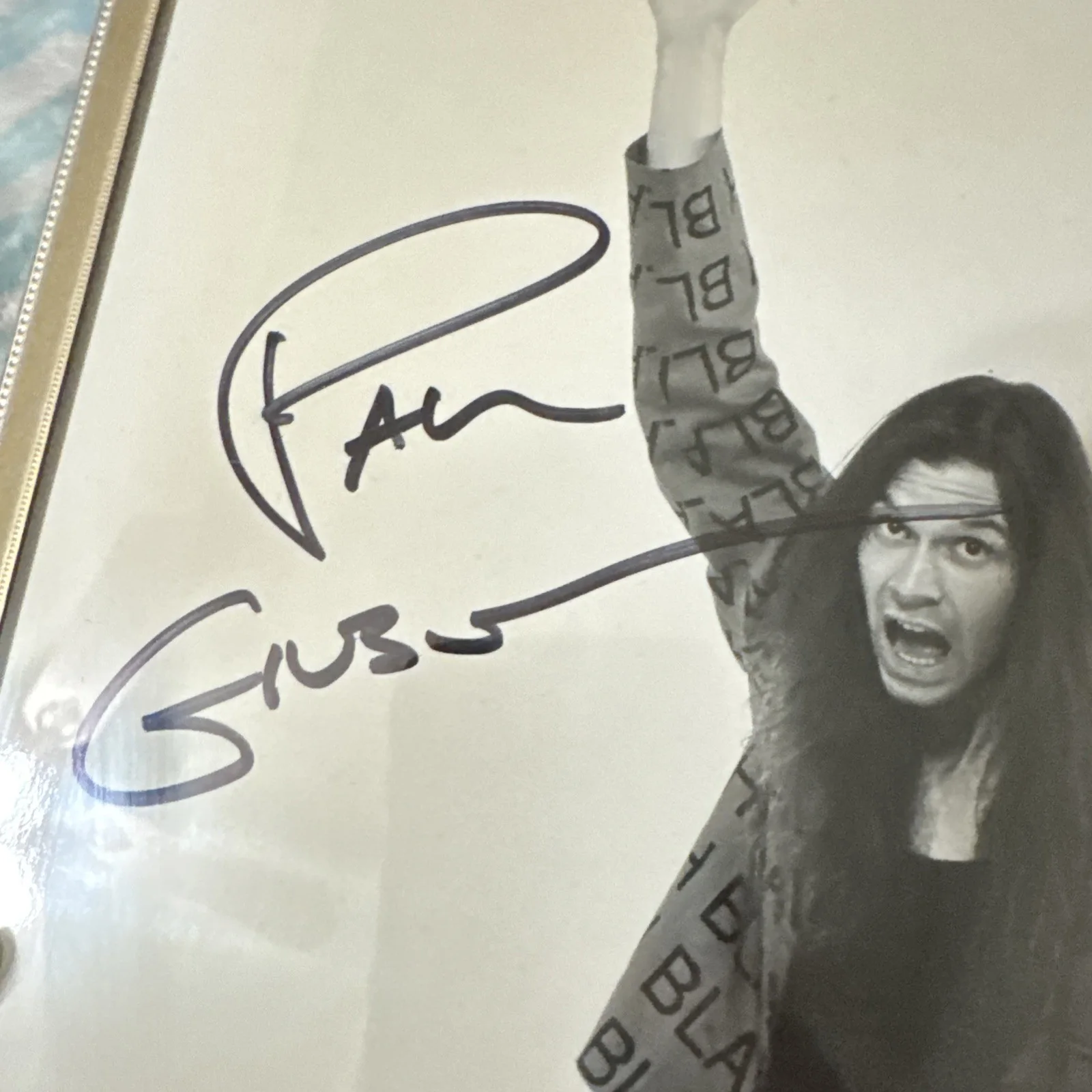 PAUL GILBERT SIGNED 8x10 PHOTO Ibanez Guitars. In Frame, image 2