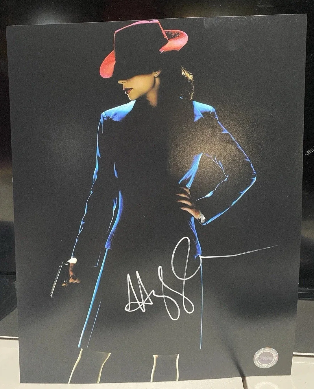 Hayley Atwell — Hayley Atwell Signed 11x14 Agent Carter Photo (SWAU COA)