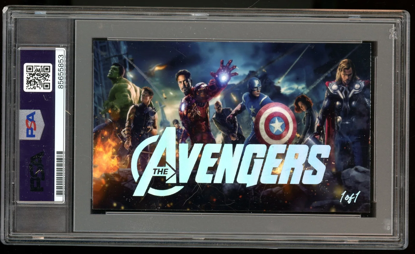 Jeremy Renner — Jeremy Renner Signed Hawkeye Custom Trading Card PSA Slab 1/1 Marvel, image 2