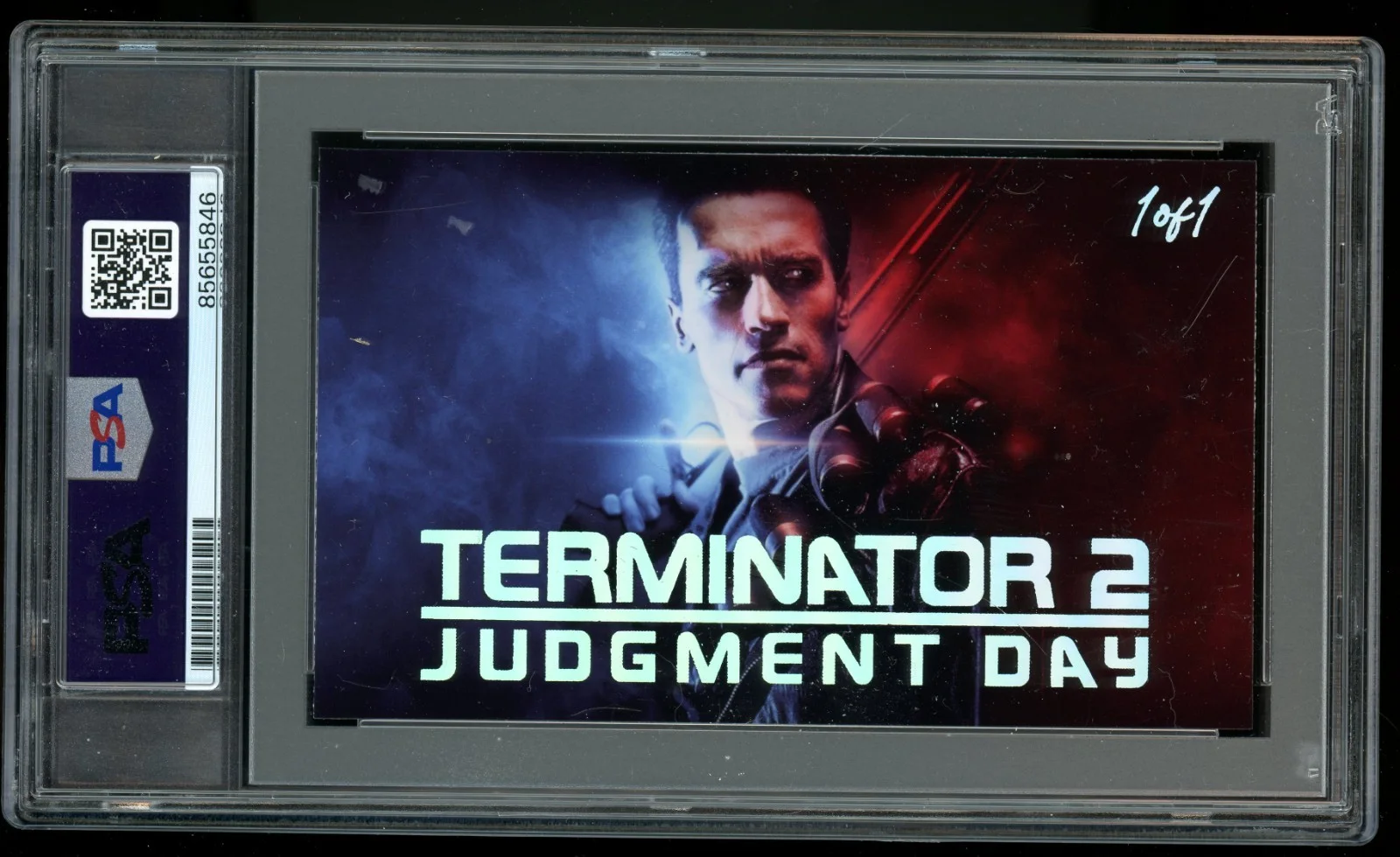 Arnold Schwarzenegger — Arnold Schwarzenegger Signed Terminator 2 Custom Trading Card -1/1 PSA Slabbed, image 2