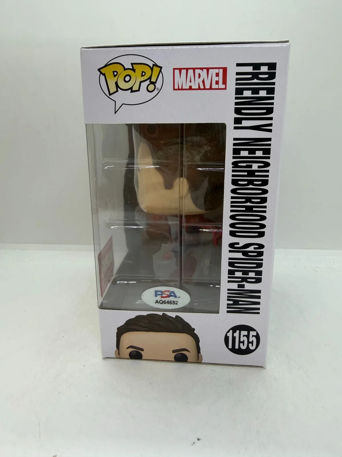 Tobey Maguire Signed Friendly Neighborhood Spider-Man Funko Unmasked #1155 PSA, изображение 2