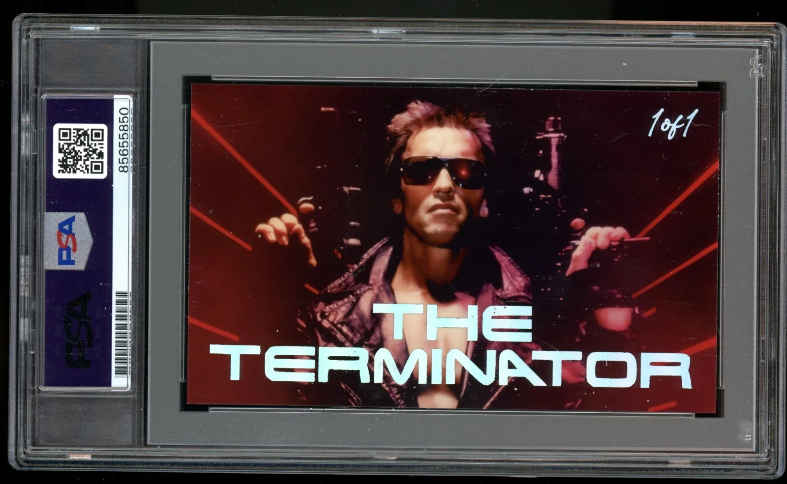 Arnold Schwarzenegger — Arnold Schwarzenegger Signed Terminator Custom Trading Card -1/1 PSA Slabbed, image 2