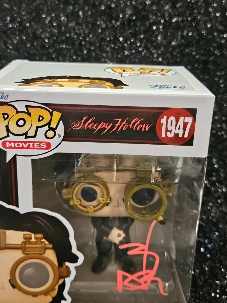 JOHNNY DEPP — JOHNNY DEPP SIGNED AUTOGRAPHED FUNKO POP! 1947 SLEEPY HOLLOW ICHABOD CRANE COA, image 3