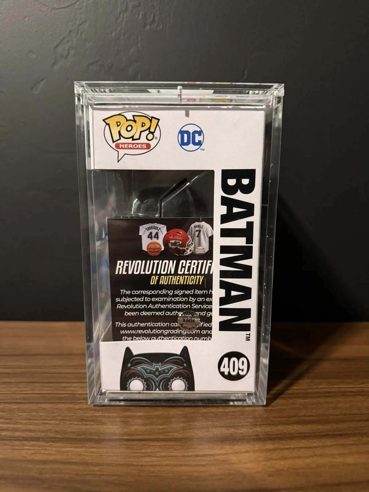 George Clooney — George Clooney Signed DC Super Heroes “Batman” Funko Pop #409 - Revolution, изображение 2