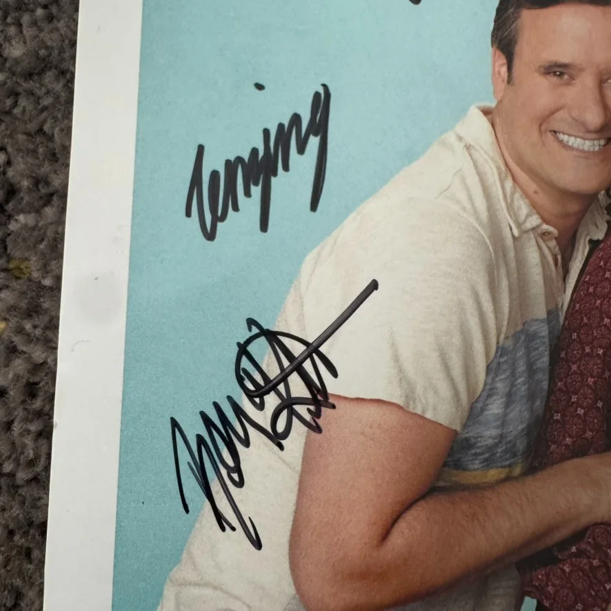 Liv & Maddie Disney Channel Cast Autograph Signed Promotional Photo Dove Cameron, изображение 2