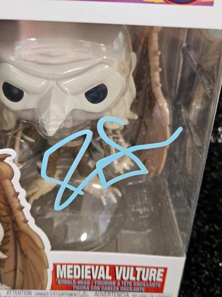 JORMA TACCONE — JORMA TACCONE HAND SIGNED AUTOGRAPHED FUNKO POP! 1230 MEDIEVAL VULTURE W/ COA, изображение 2