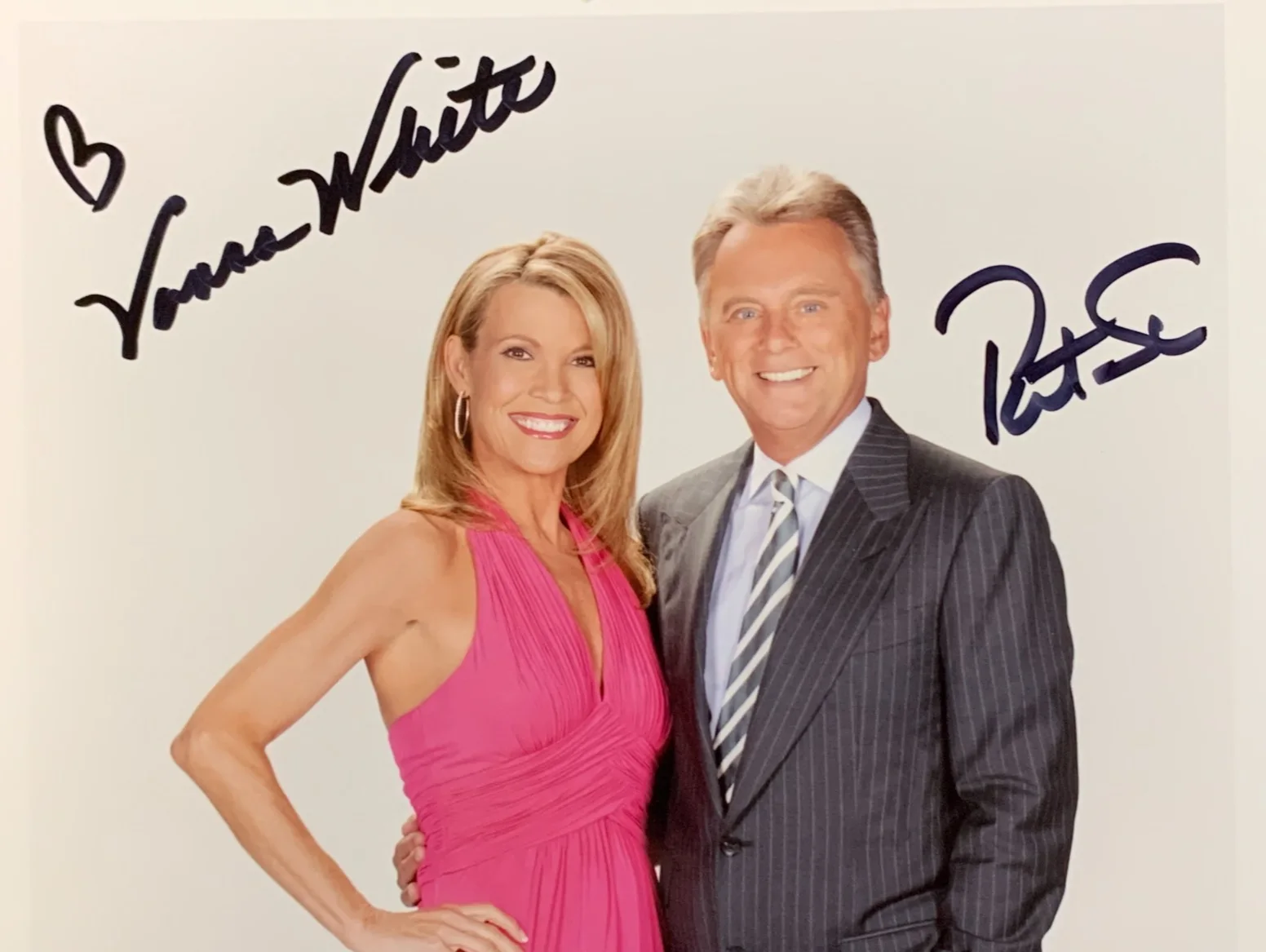 Pat Sajak, Vanna White — PAT SAJAK & VANNA WHITE signed WHEEL OF FORTUNE tv show photo, COA, 8"x10", изображение 2