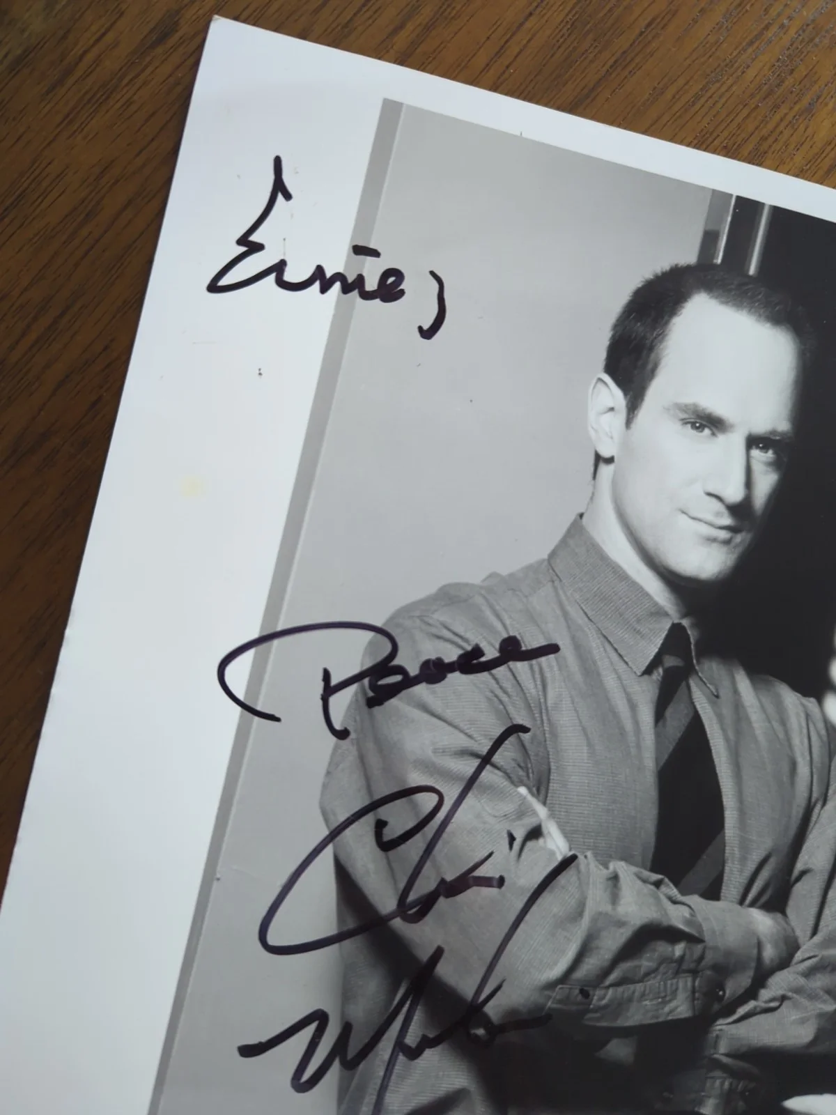 Christopher Meloni — Actor Christopher Meloni signed 8x10 Law & Order SVU as Elliot Stabler Photo, image 3