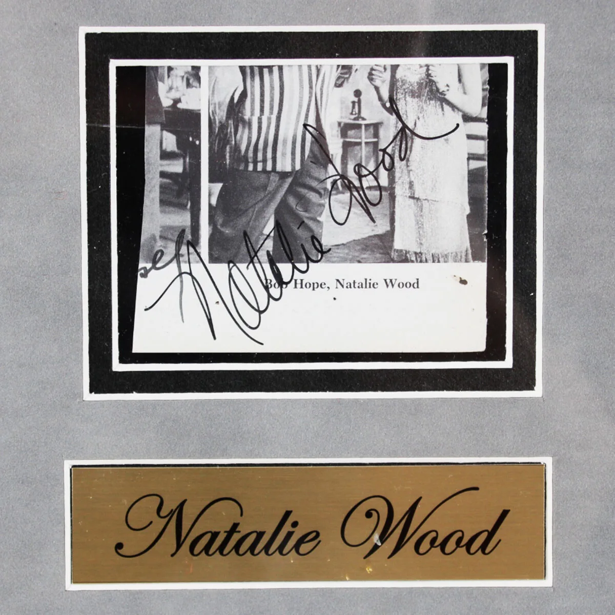 Natalie Wood Signed Photo Display - COA JSA, image 3