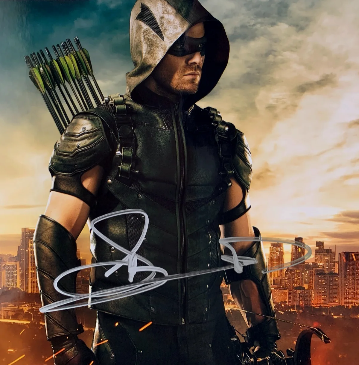 Stephen Amell — STEPHEN AMELL "Arrow" signed photo, with COA, 8x10, image 2