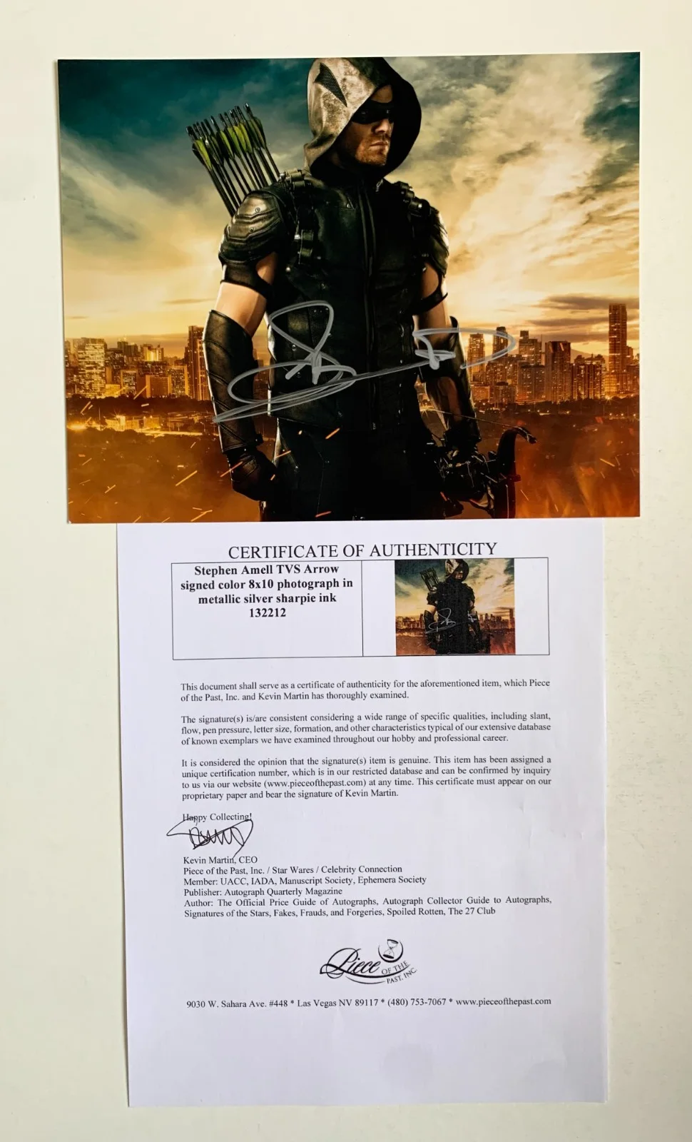 Stephen Amell — STEPHEN AMELL "Arrow" signed photo, with COA, 8x10, image 3
