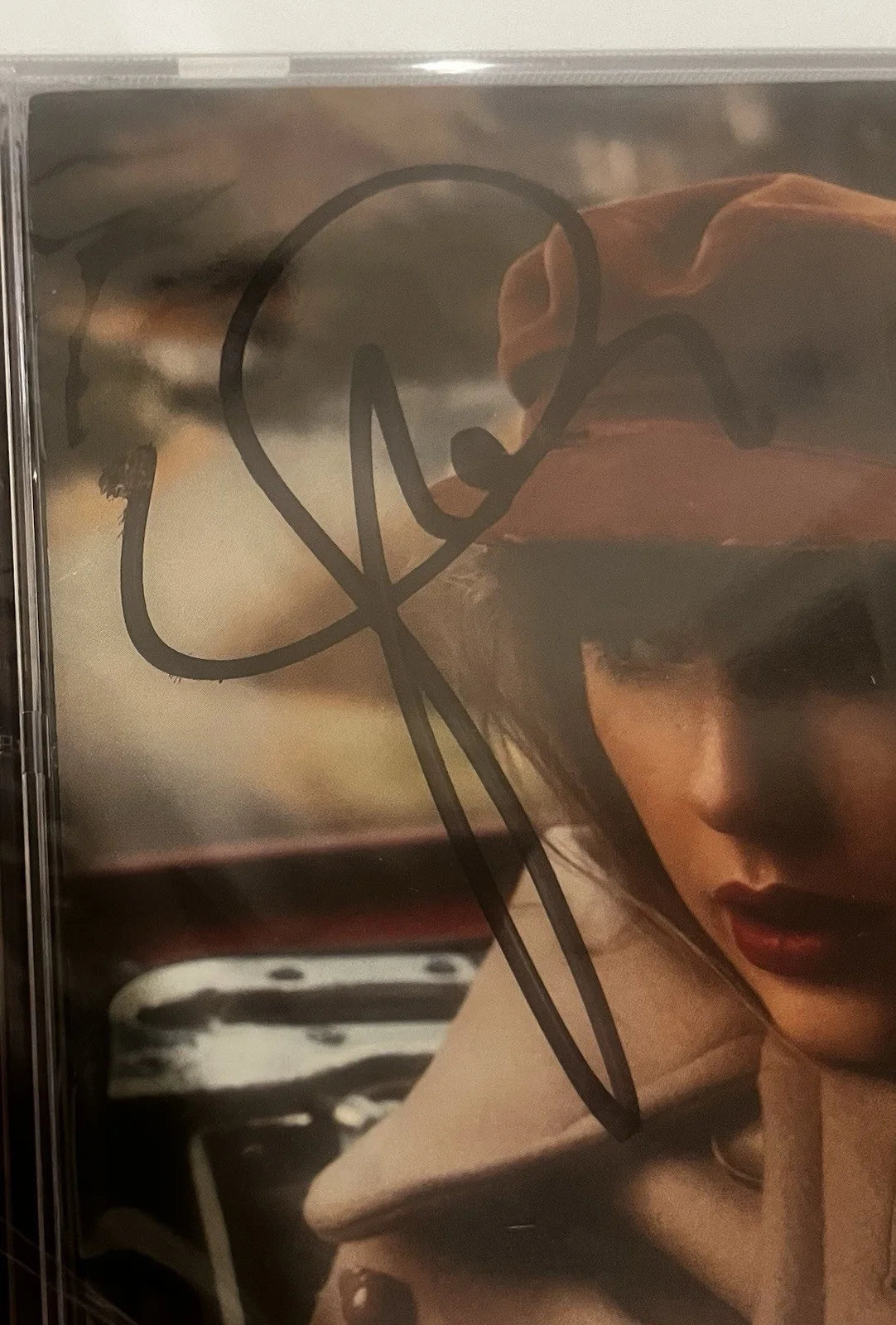 Taylor Swift - Red (Taylor's Version) SIGNED CD!! FAST AND SECURE SHIPPING. 🚚, image 2