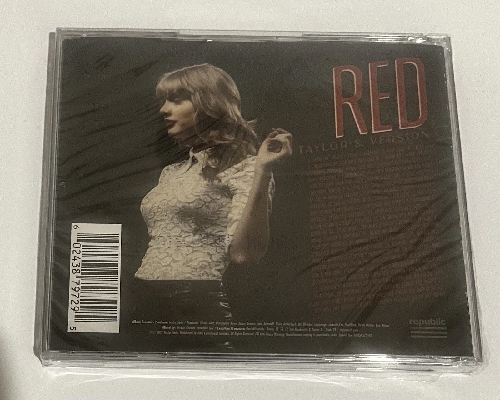 Taylor Swift - Red (Taylor's Version) SIGNED CD!! FAST AND SECURE SHIPPING. 🚚, image 3