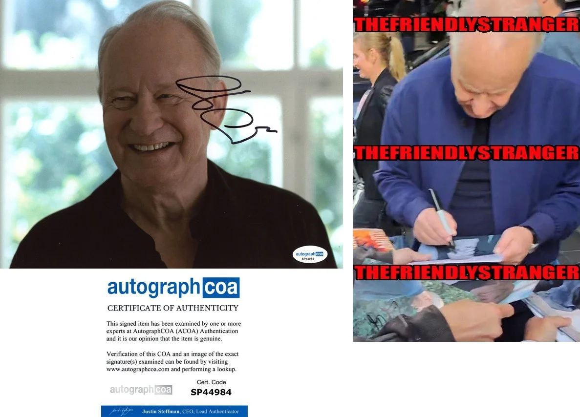 Stellan Skarsgard — Stellan Skarsgard signed "SENTIMENTAL VALUE" 8x10 Photo c Golden Globe ACOA COA