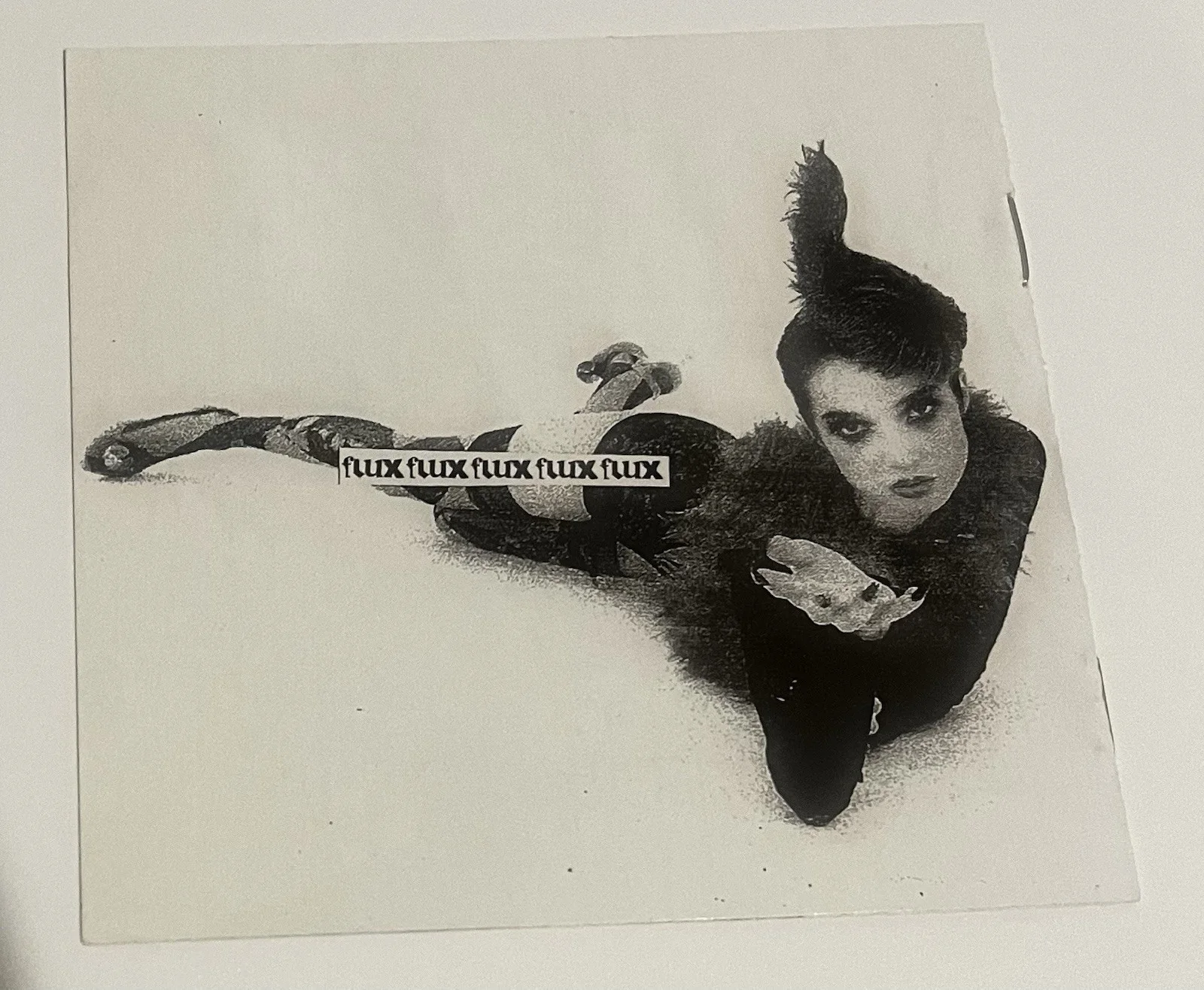 Poppy - Flux Signed Booklet RARE. FAST SHIPPING! 🚚, image 2