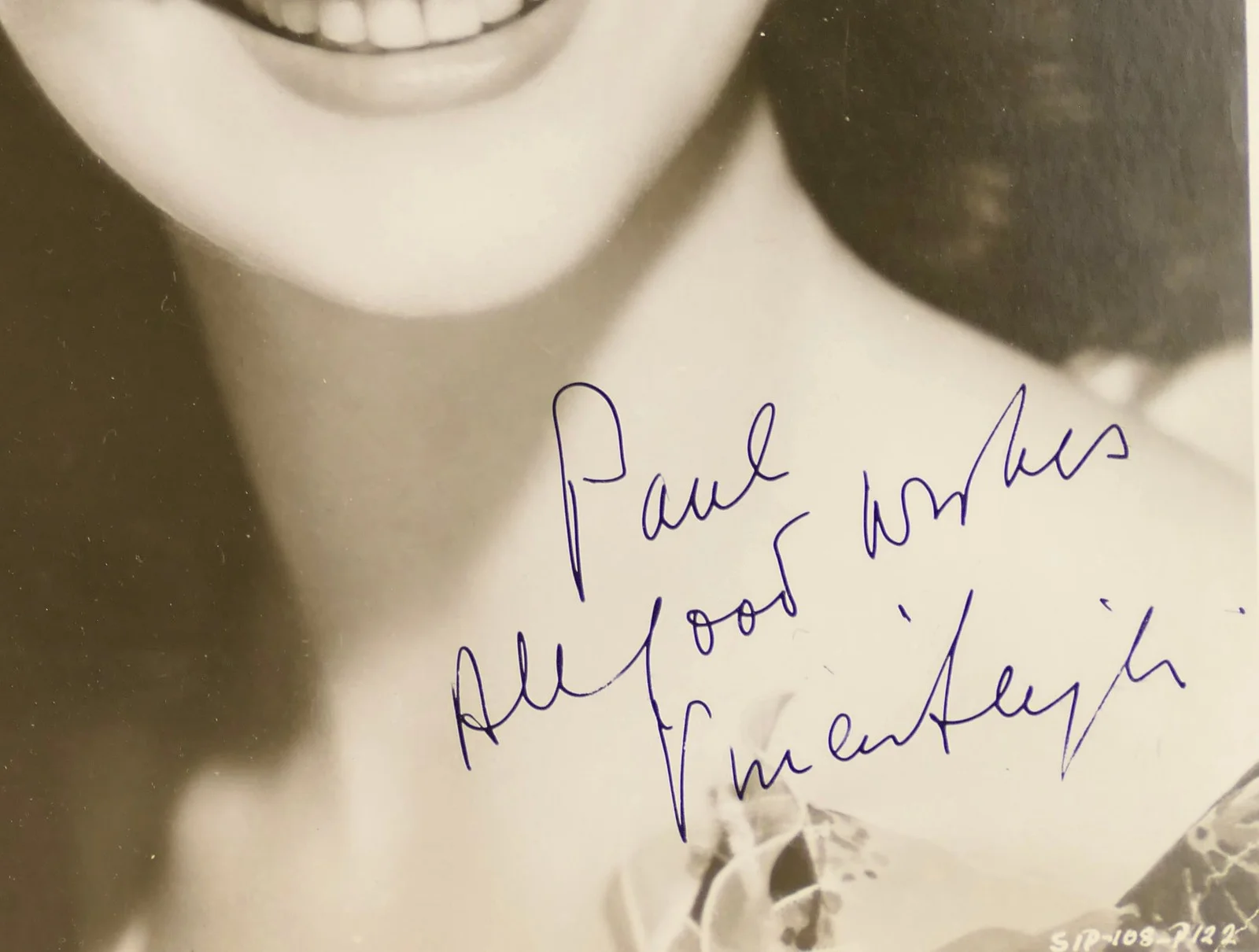 LEIGH, Vivien.: Signed Photograph in Gone with the Wind, изображение 2
