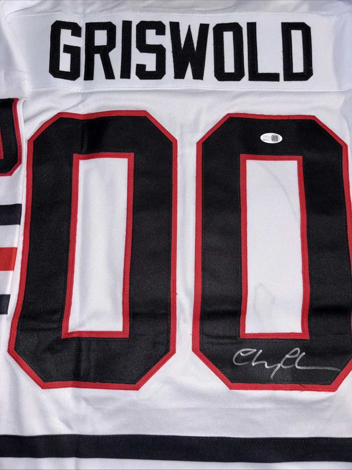 chevy chase — Chevy Chase Signed "Christmas Vacation" Blackhawks Jersey JSA COA Griswold Movie, image 2