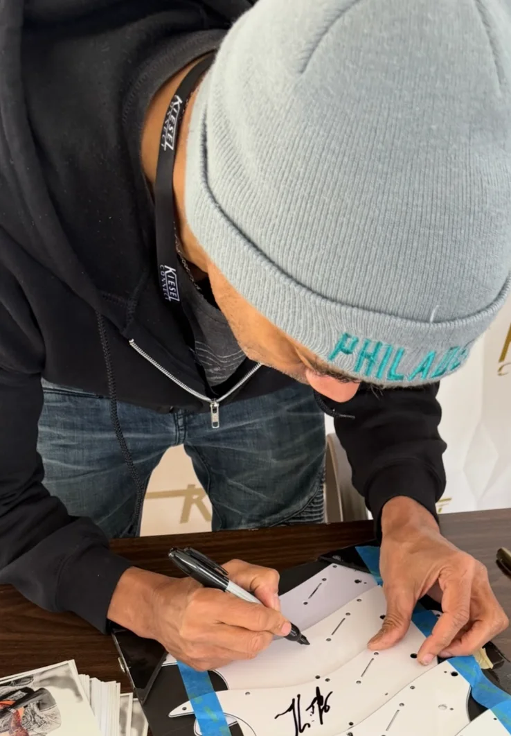 GFA Wheelhouse Legendary Guitarist * GREG HOWE * Signed Electric Pickguard COA, изображение 2