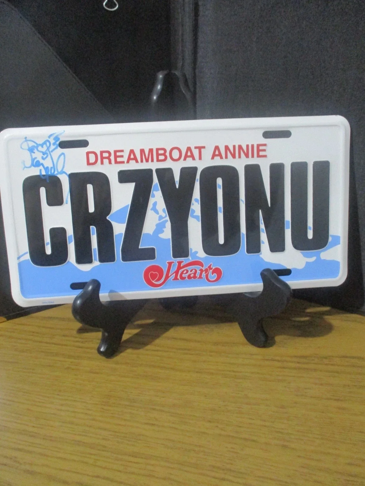 NANCY WILSON HEART AUTHENTIC SIGNED/AUTOGRAPHED RARE CRAZY ON YOU LICENSE PLATE, изображение 2