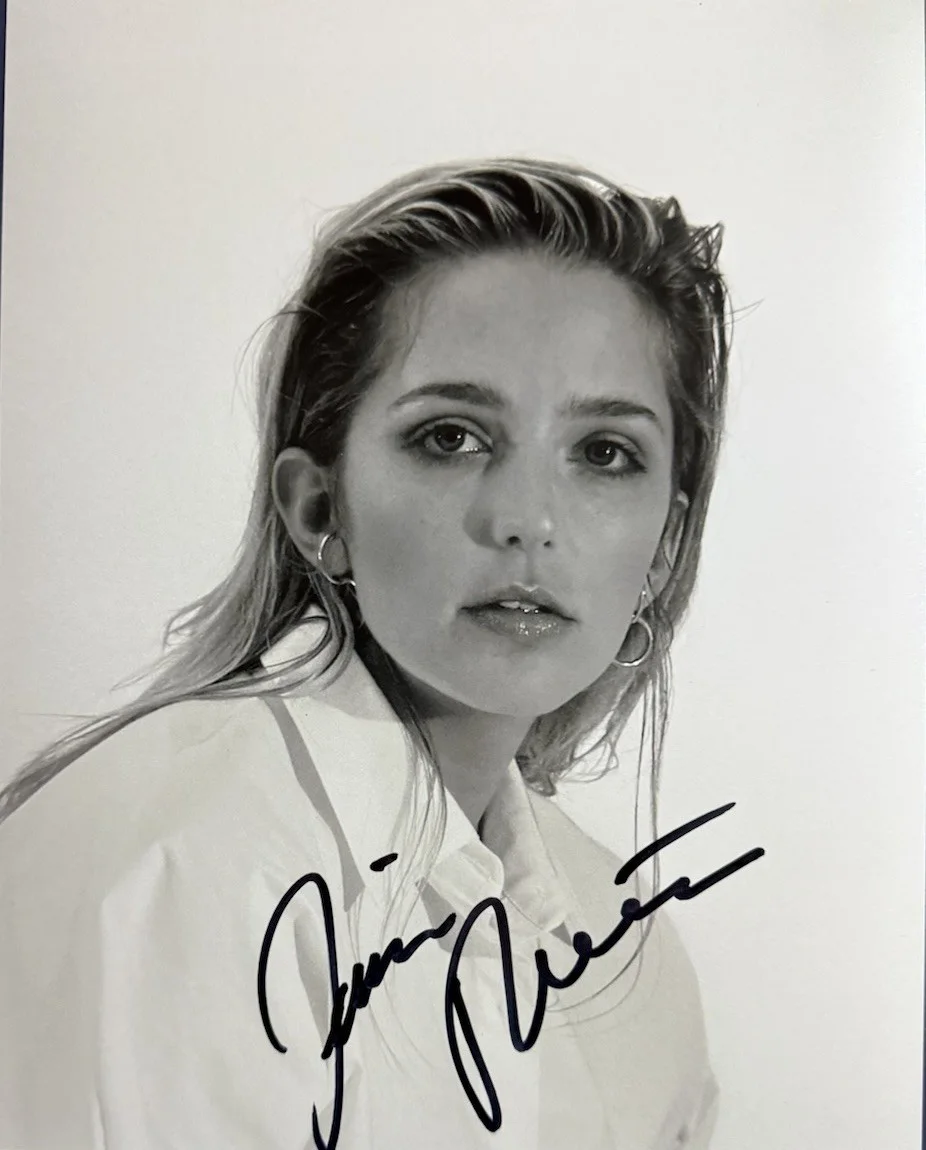 Jessica Rothe — JESSICA ROTHE SIGNED 8x10 PHOTO HAPPY DEATH DAY ACTRESS AUTOGRAPH AUTHENTIC COA