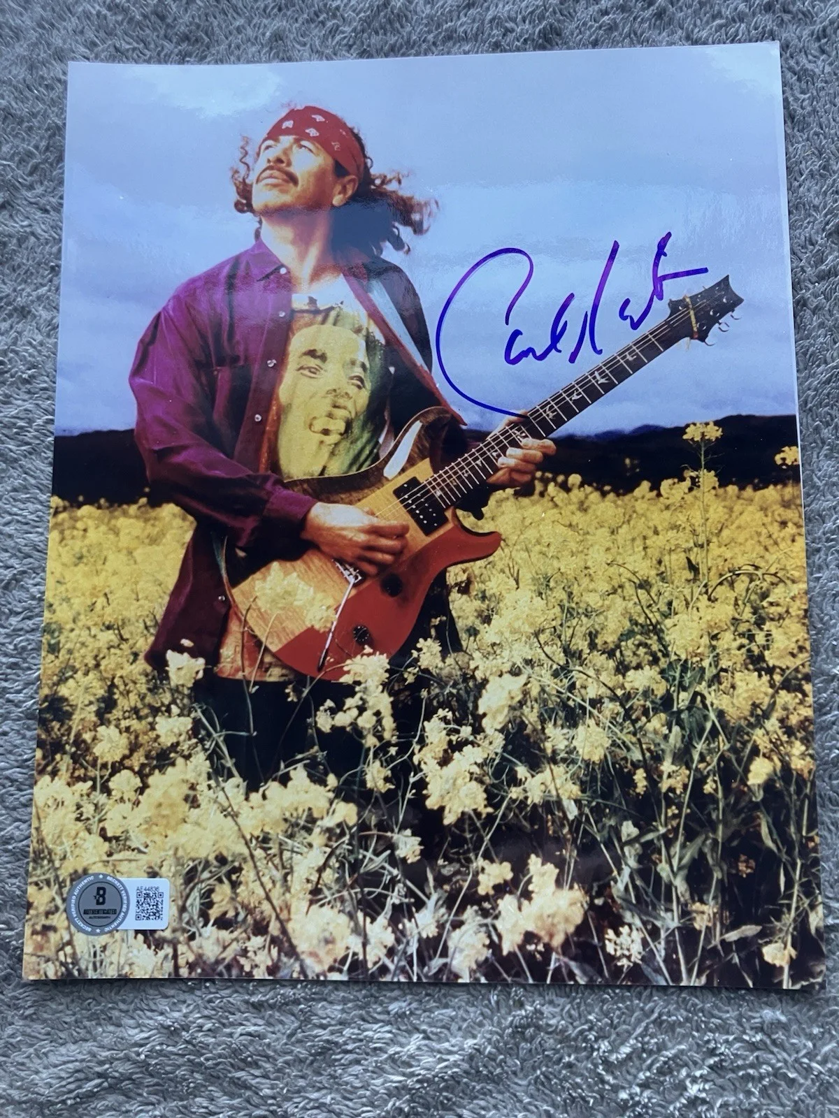 CARLOS SANTANA SIGNED AUTOGRAPHED 8x10 PHOTO BECKETT BAS LOA, изображение 2