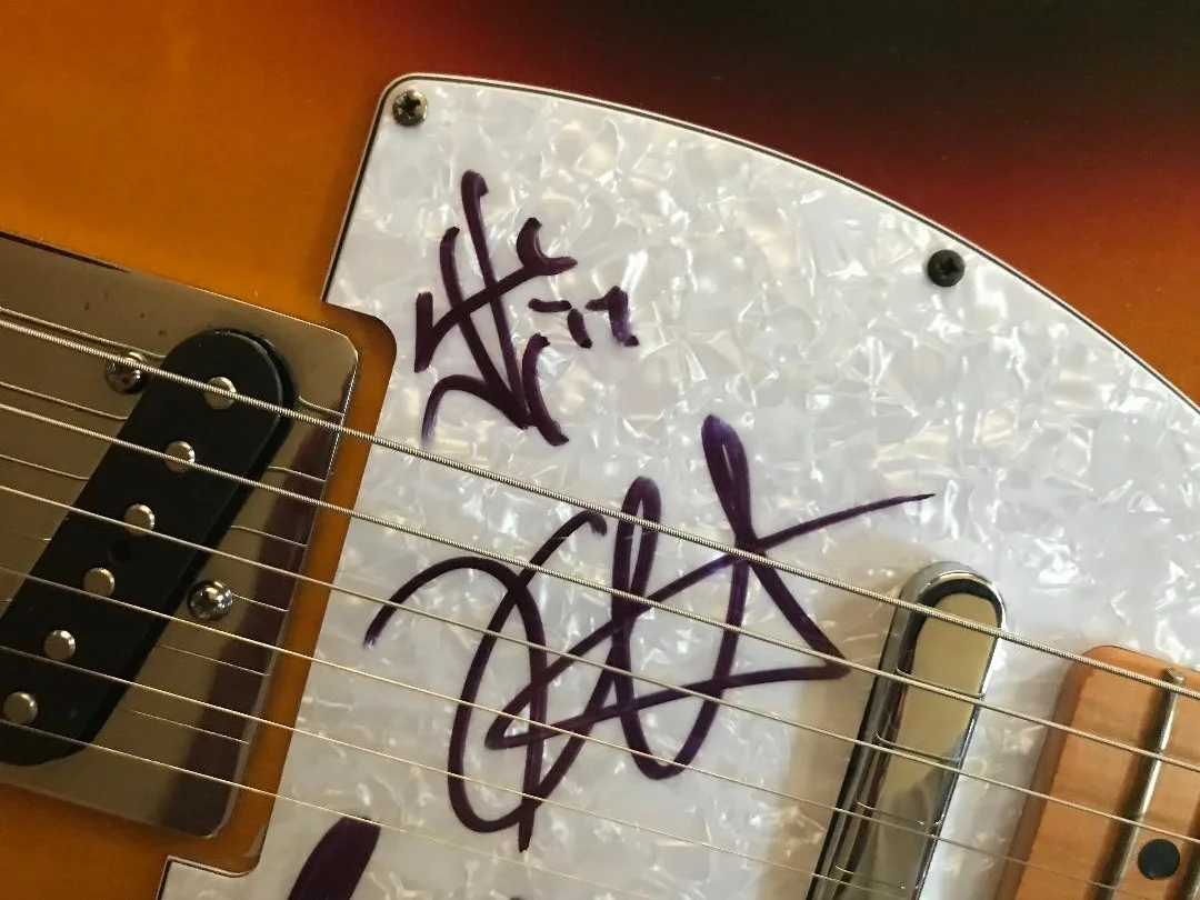 METALLICA FULLY SIGNED GUITAR X4 FULL COA ROGER EPPERSON! BEAUTIFUL SIGNATURES!!, image 2