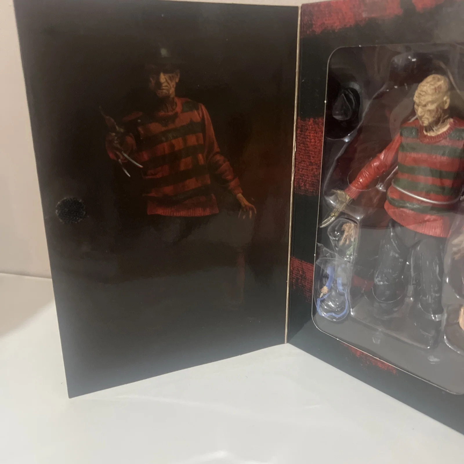 NECA a Nightmare On Elm Street Freddy Krueger Action Figure, изображение 2