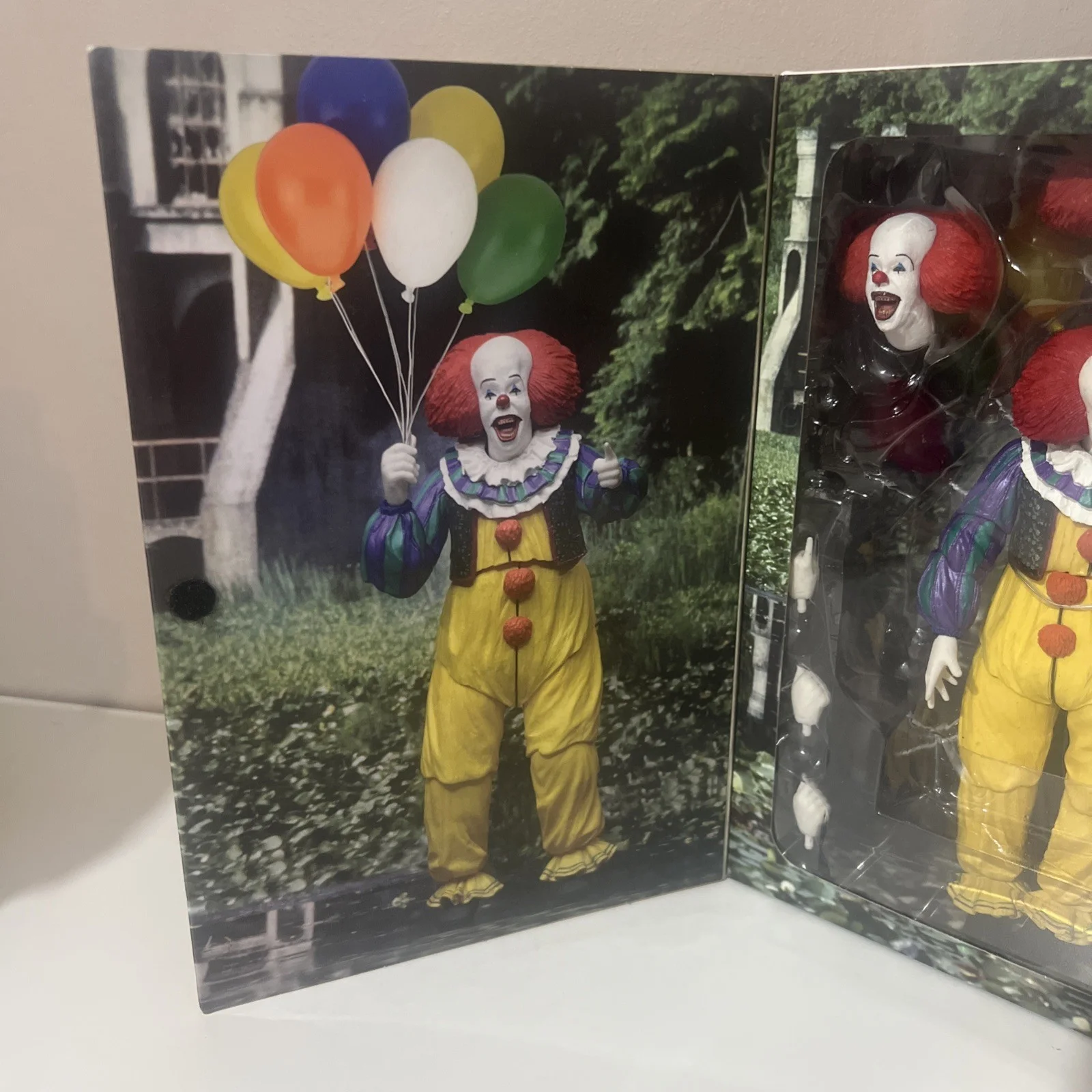 NECA IT The Movie Figure Sealed Box Pennywise Clown Horror, изображение 2