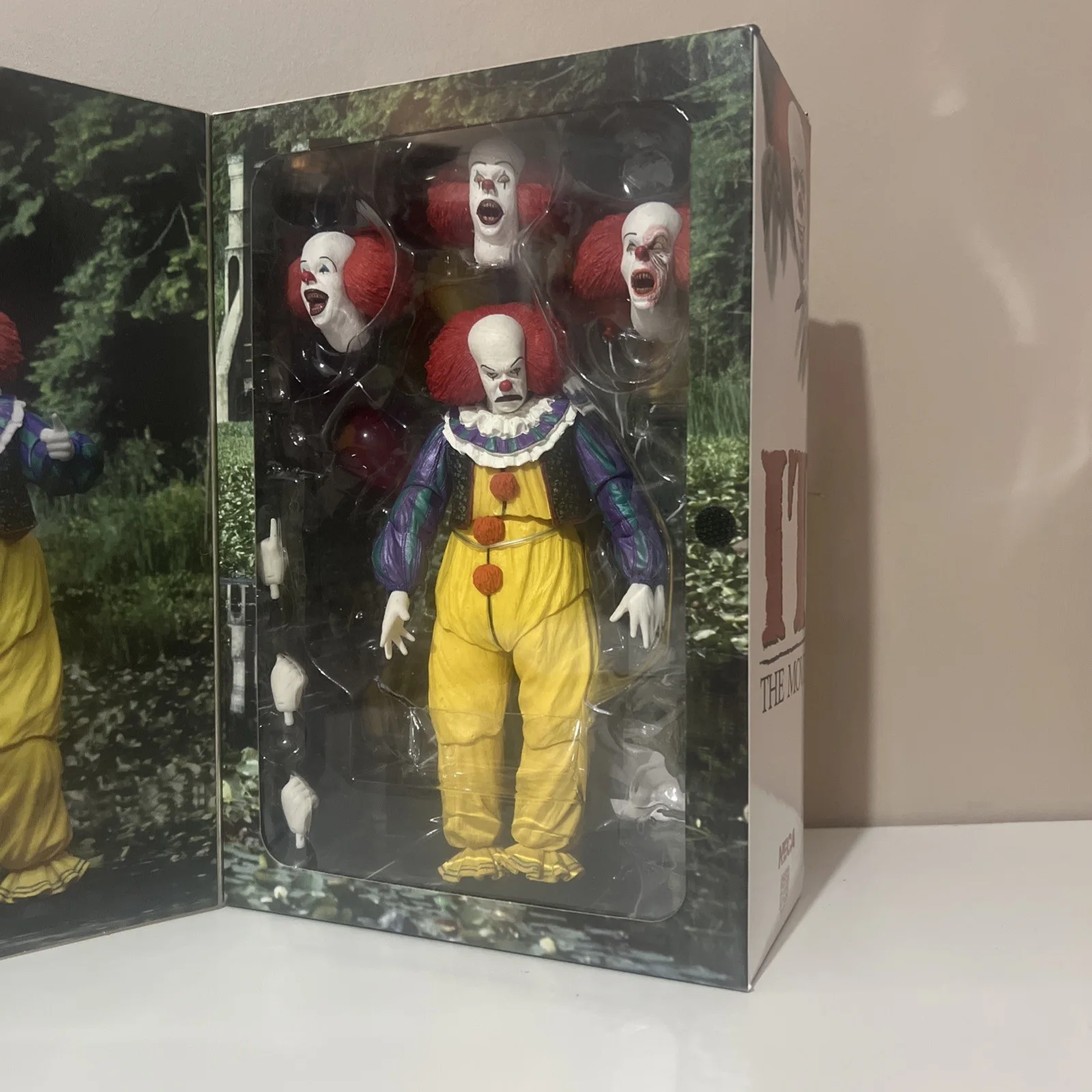 NECA IT The Movie Figure Sealed Box Pennywise Clown Horror, изображение 3