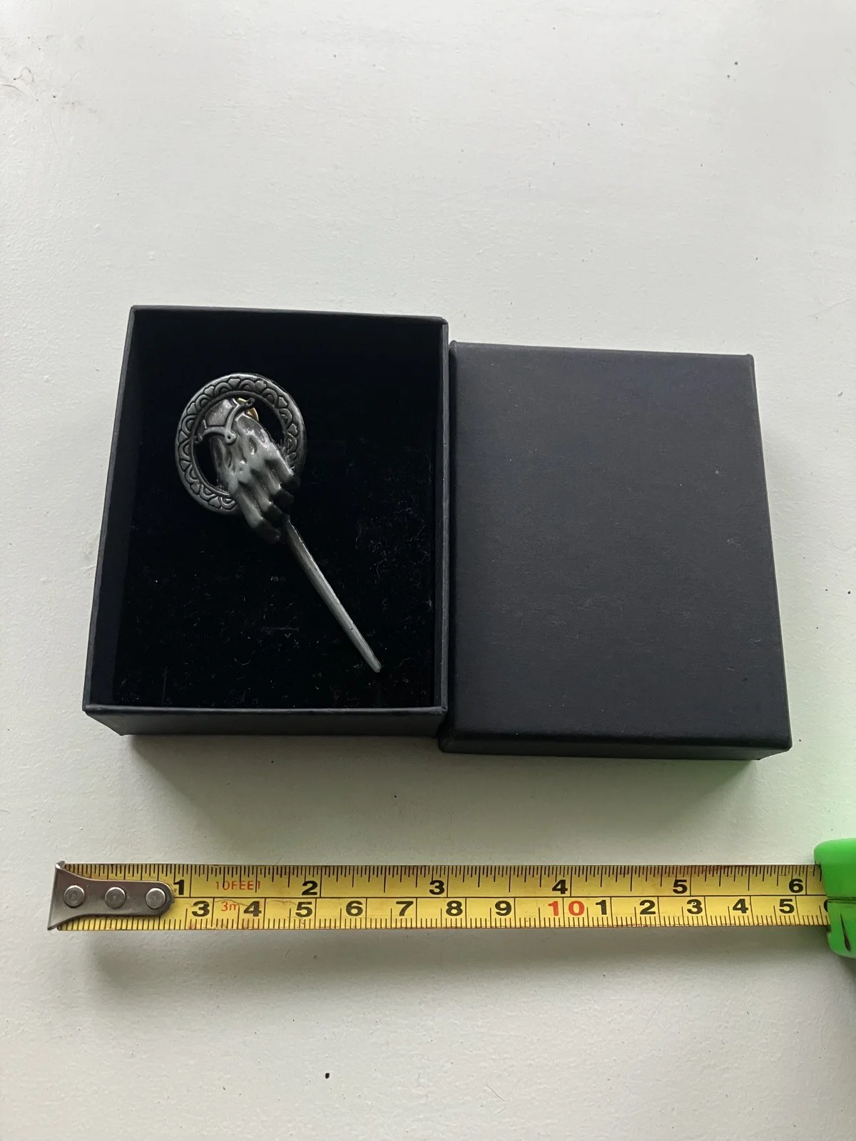 Game of Thrones Hand of the King lapel pin in box gift (os10), image 2