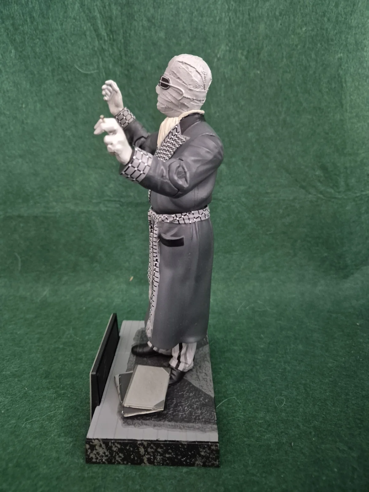 Sideshow 2000 Universal Monsters The Invisible Man Claude Rains 8" Action Figure, image 4