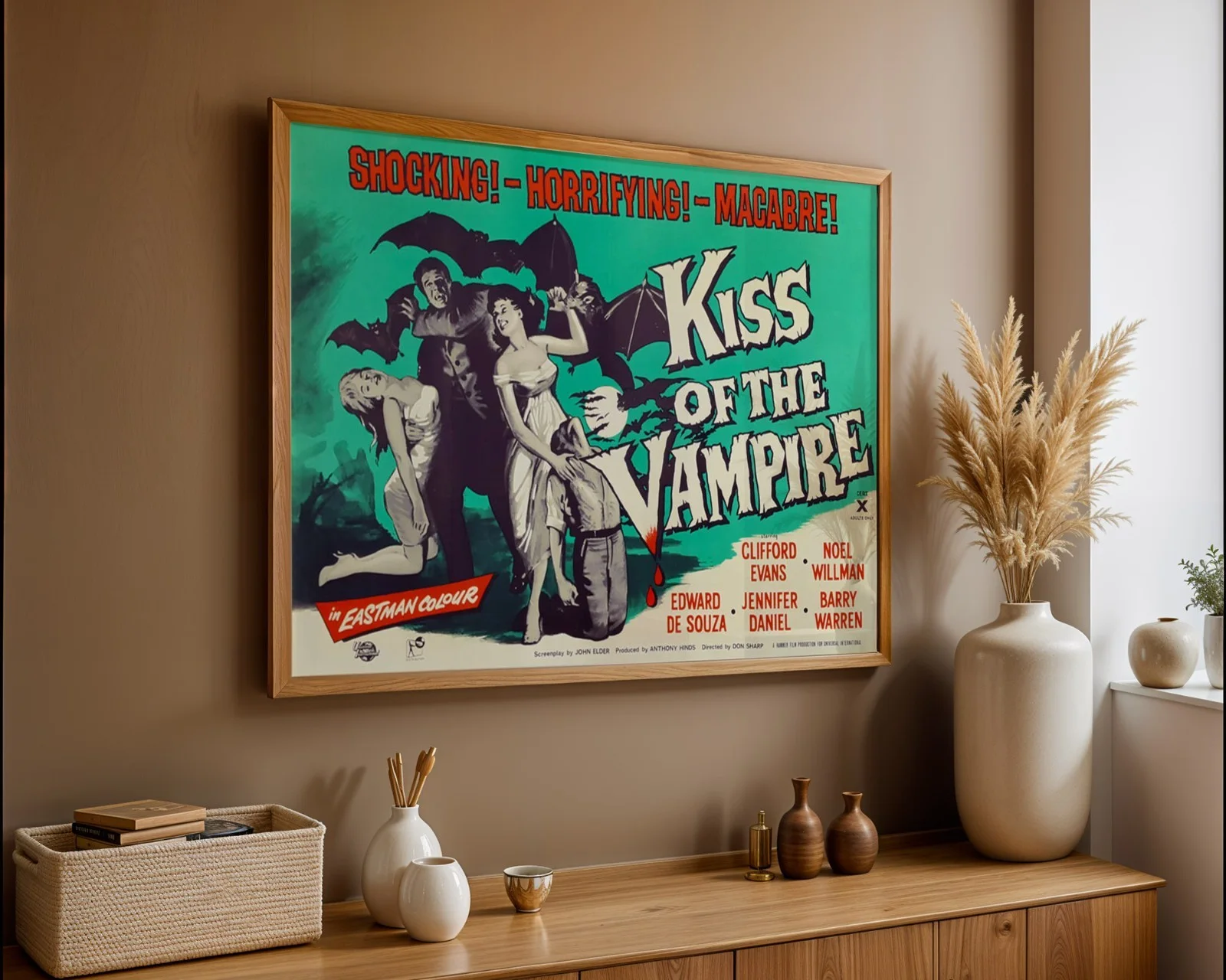 Kiss Of The Vampire Hammer Horror Film - Restored 40" x 30" UK Quad Poster, изображение 3