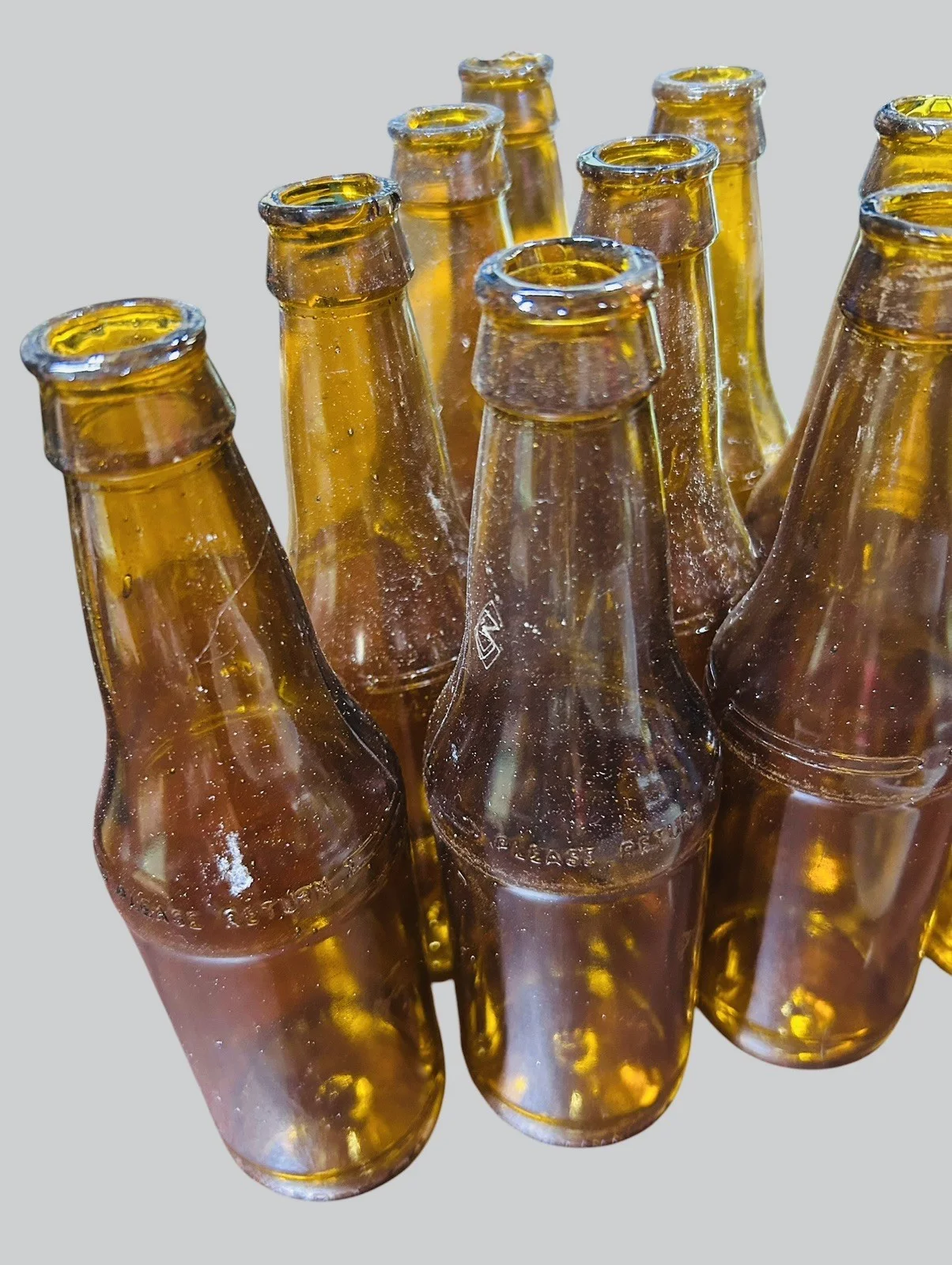 Breakaway Beer Bottles With Broken Bits And Stickers Used But In Good Con, изображение 3