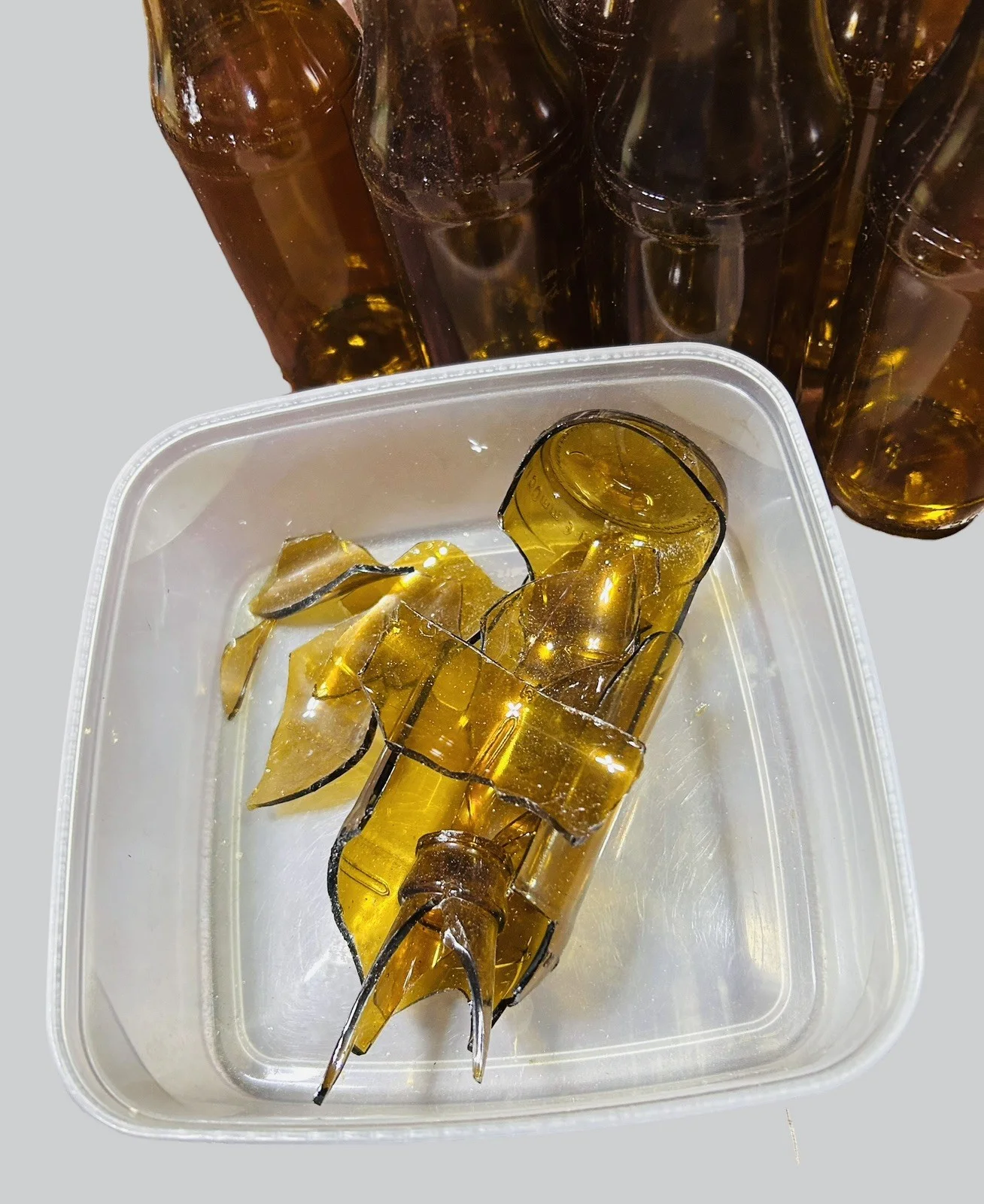 Breakaway Beer Bottles With Broken Bits And Stickers Used But In Good Con, изображение 4