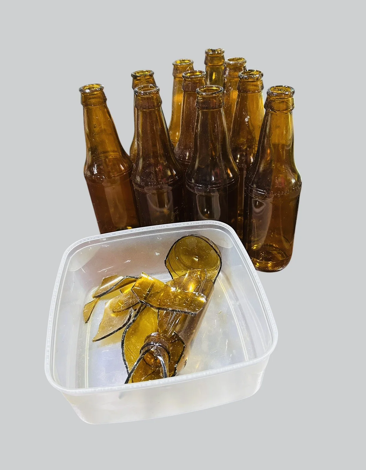 Breakaway Beer Bottles With Broken Bits And Stickers Used But In Good Con, изображение 5