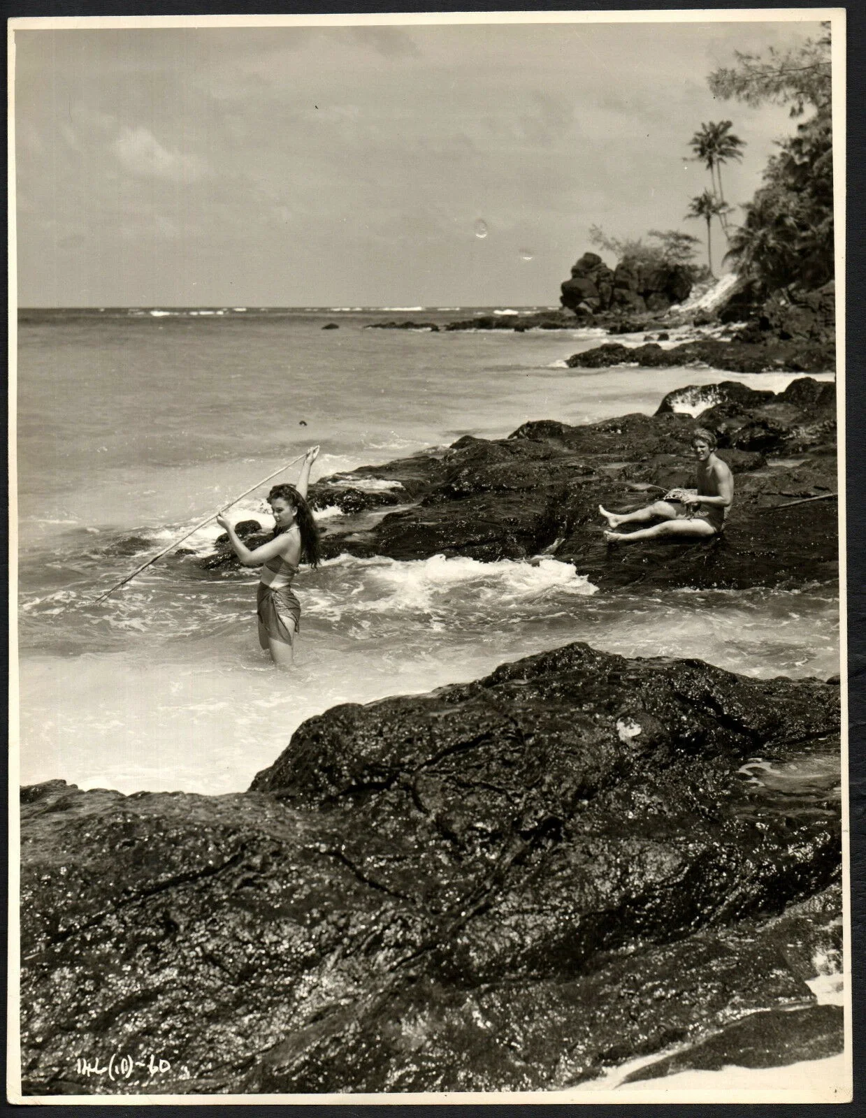 BLUE LAGOON 1949 Jean Simmons, Donald Houston, Noel Purcell 3 STILLS, image 3
