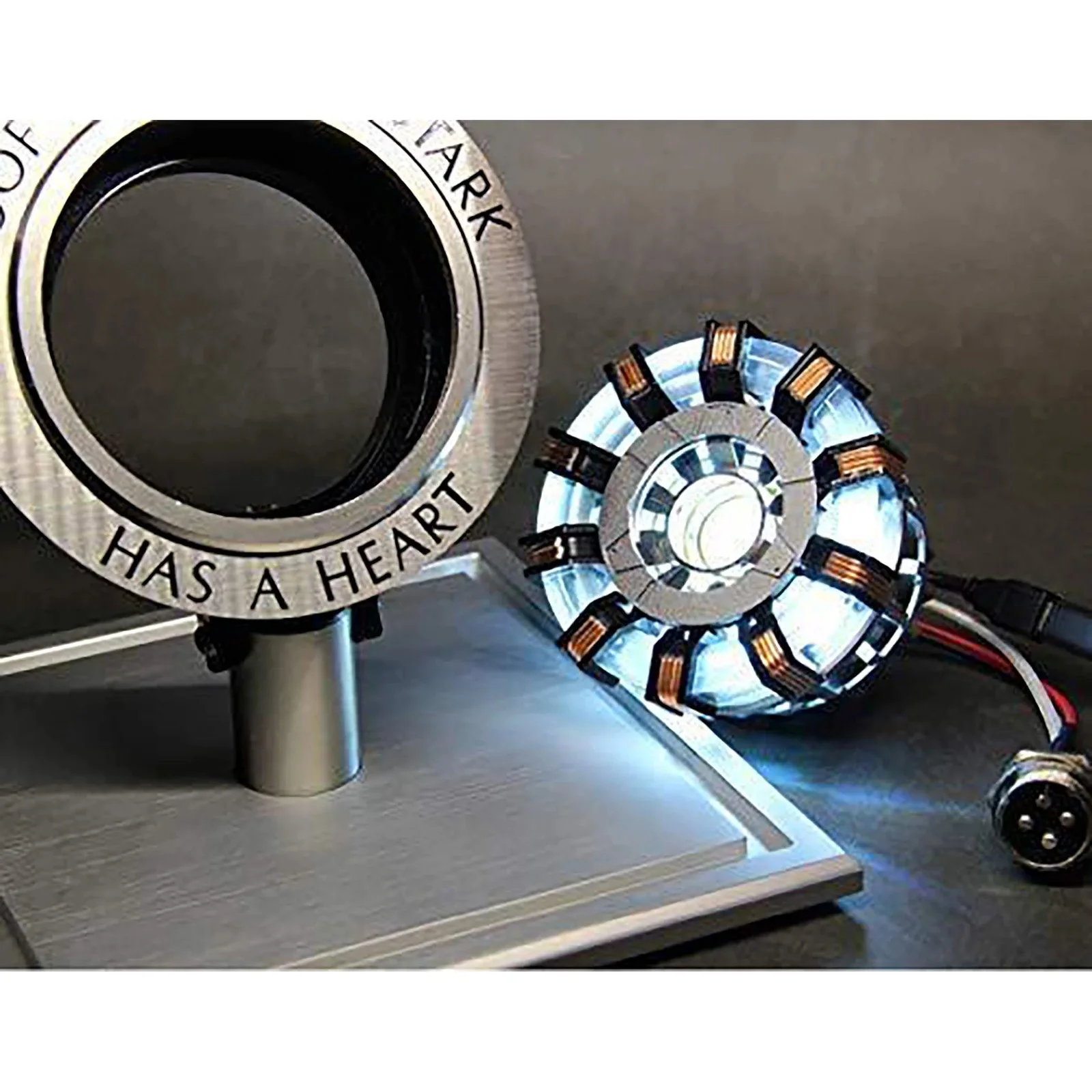 Tony Stark MK2 Arc Reactor with Touch Activated Display INCOMPLETE, image 3