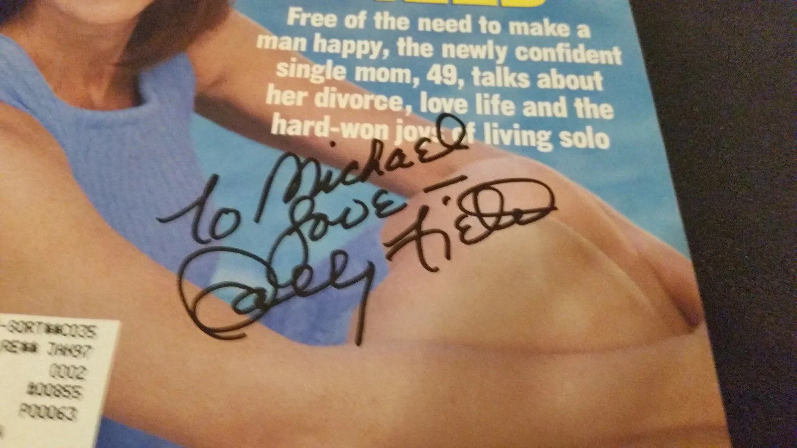 Sally Field — Sally Field Autographed Color magazine picture Guaranteed 2 Pass Actress, изображение 2