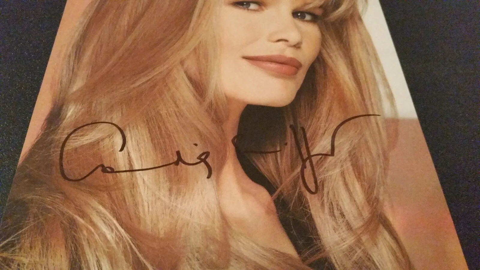 Claudia Shiffer — Claudia Shiffer Autographed Color magazine picture Guaranteed 2 Pass Actress, изображение 2