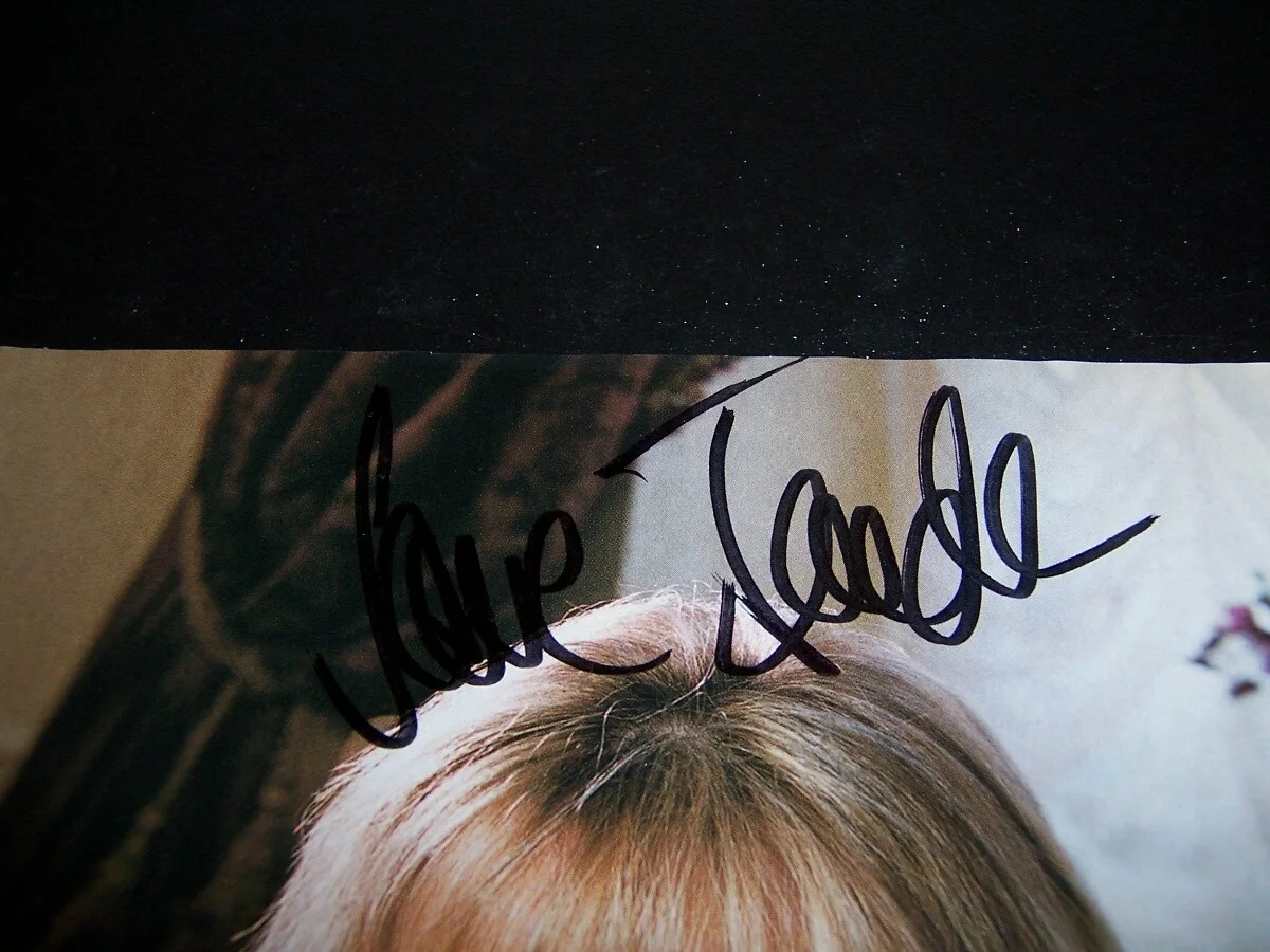 Jane Fonda — Jane Fonda Autographed Color magazine picture Guaranteed 2 Pass Actress, изображение 2