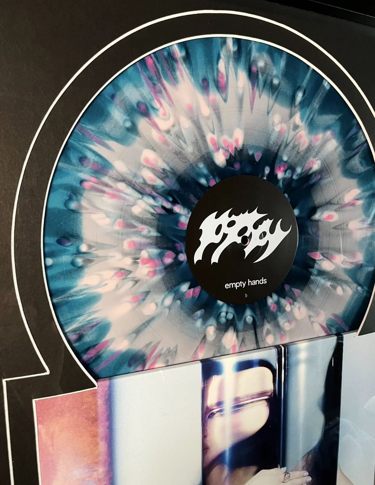 SIGNED JSA & FRAMED 🤟 POPPY EMPTY HANDS Limited #200/299 VINYL LP Autographed, image 4