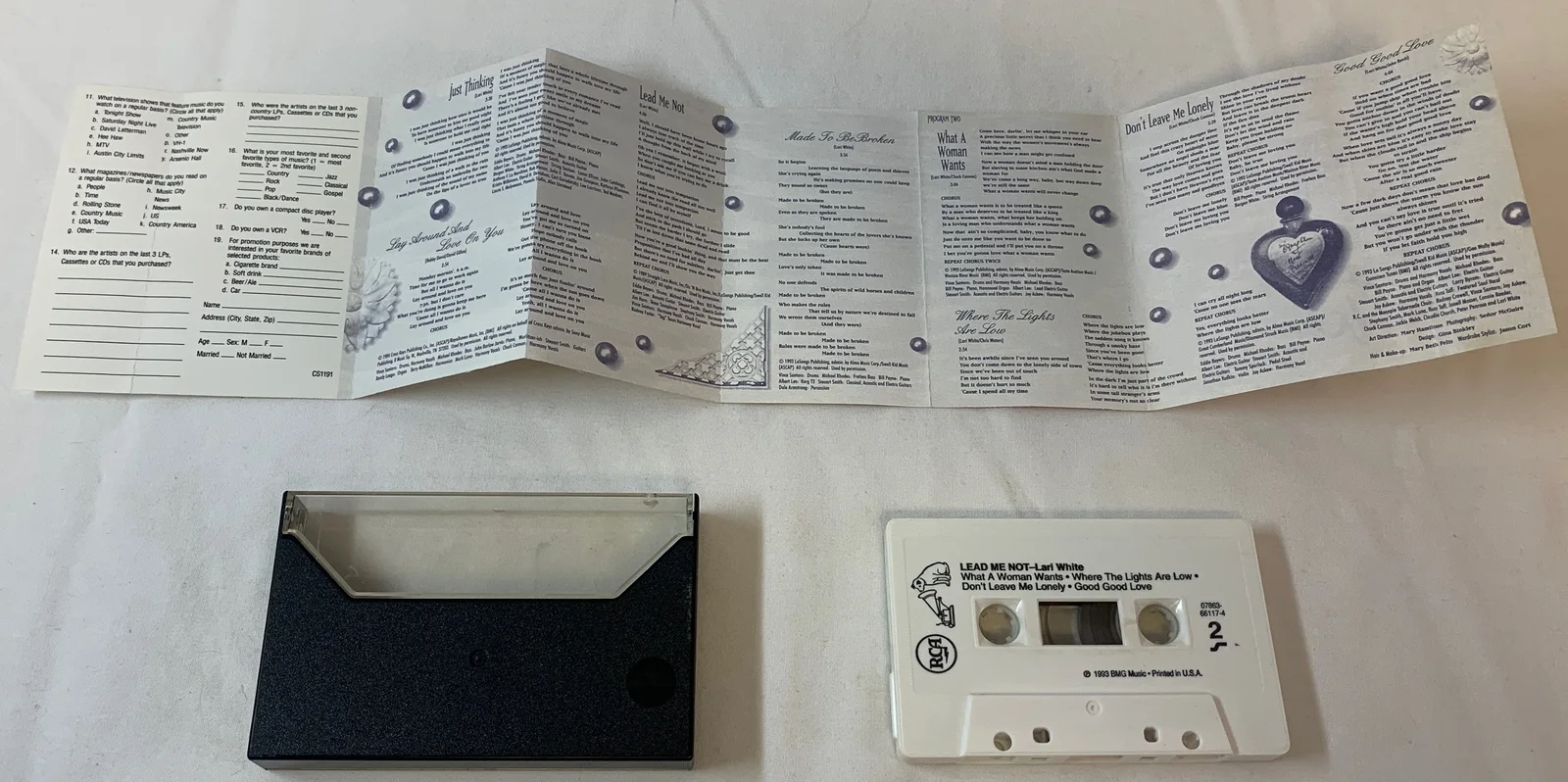 LARI WHITE Lead Me Not cassette ~ AUTOGRAPHED, image 2