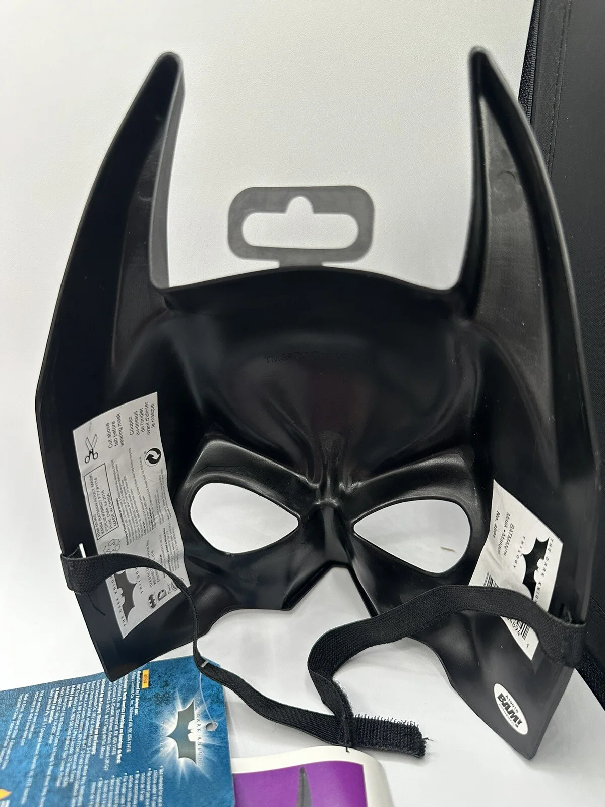 Roger Craig Smith — Roger Craig Smith BATMAN Hand Signed Batman Mask + Beckett COA, image 5