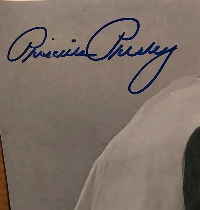 Priscilla Presley — Priscilla Presley Elvis wedding signed autographed 11x14 photo. JSA Certified, изображение 2